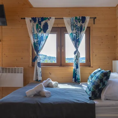 Caloroczne Jaga בקתה *